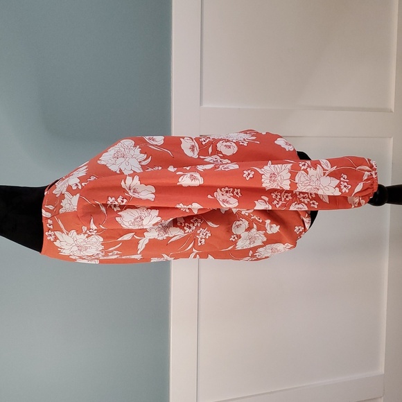 Studio By Bobeau Faux Wrap Top Coral Florals M - Picture 5 of 10